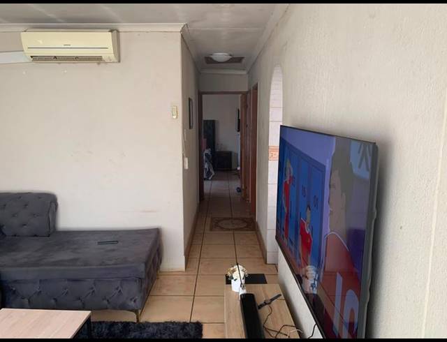 3 BEDROOM HOUSE FOR SALE IN SOSHANGUVE VV